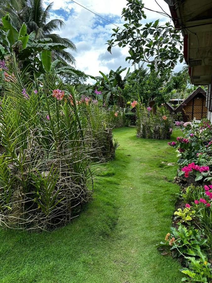 Lhoyjean Garden Hostel Batuan Exterior photo